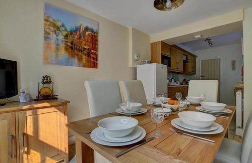 Lynmouth House | Holiday Home Summerville