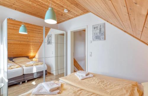 Altefaehr House | Holiday Home Sundlicht by Interhome