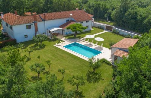 Municipality of Zminj House | Holiday Home Tijan by Interhome