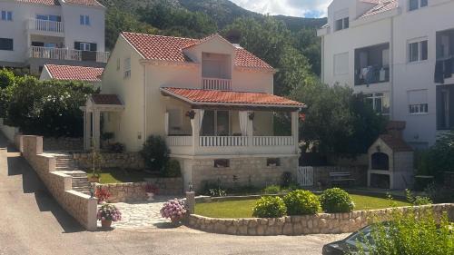Zvekovica House | Holiday Home Tina