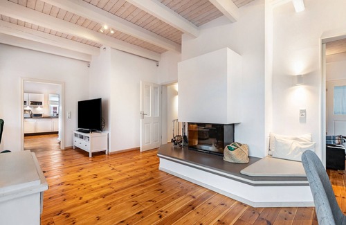 Ringsberg House | Holiday Home 'Tine und Clara' with Private Terrace, Private Garden and Wi-Fi