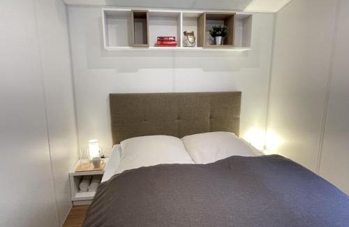 Riedenburg House | Holiday Home Tiny Haus Carolin by Interhome