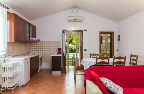 Vela Traba House | Holiday Home Tomazin by Interhome