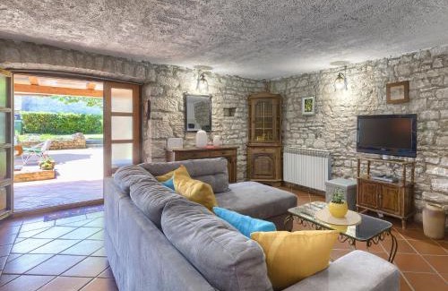 Butkovici House | Holiday Home Toni by Interhome