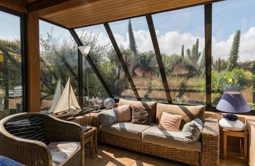 Cleder House | Holiday Home Ty Glaz by Interhome