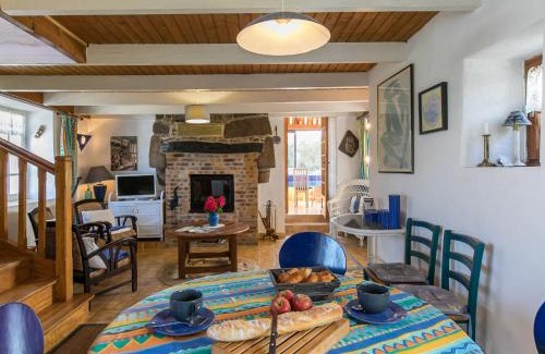 Cleder House | Holiday Home Ty Glaz by Interhome