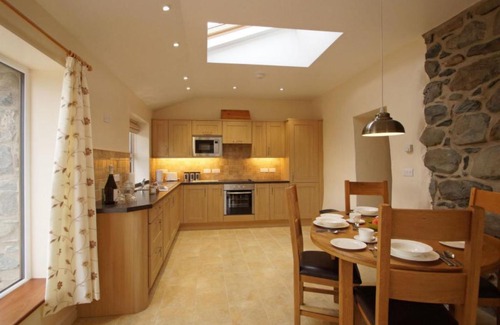 Talybont House | Holiday Home Tyn Liam by Interhome