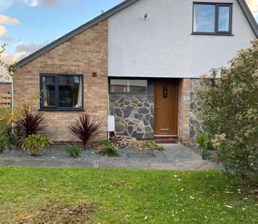 Tywyn House | Holiday home, Tywyn, great location