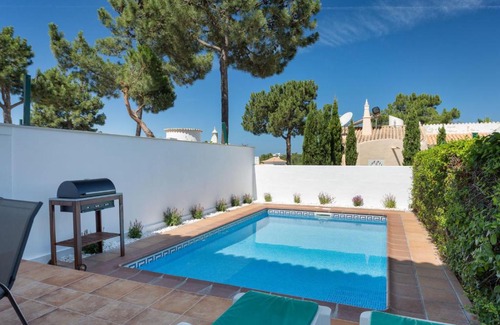 Vale do Garrao House | Holiday Home V2 Garrão 650m from the beach by Interhome