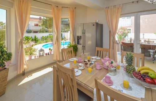 Tribunj House | Holiday Home Valdor by Interhome