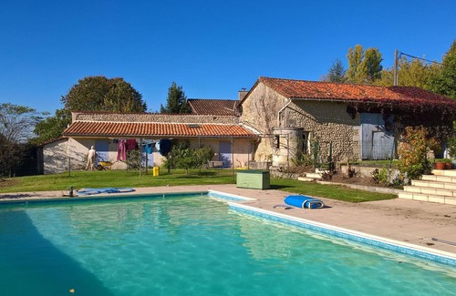 Grand-Brassac House | Holiday Home 'Villa Esperance' with Private Pool, Private Terrace and Wi-Fi