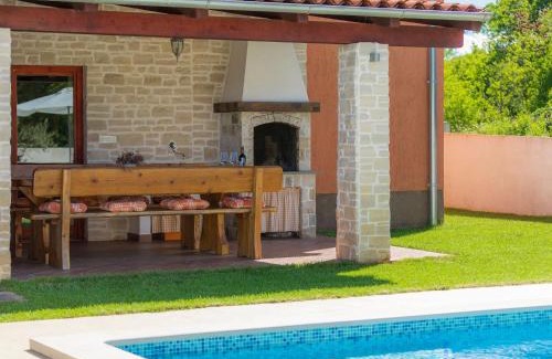 Rakalj House | Holiday Home Villa Prisedi by Interhome