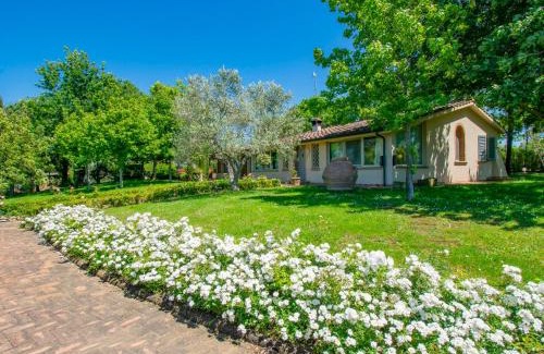 Cecina House | Holiday Home Villa Rosa by Interhome