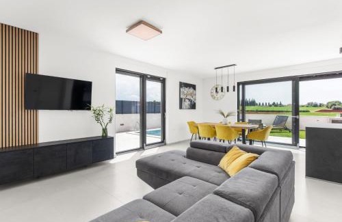 Novigrad House | Holiday Home Villa Valero by Interhome
