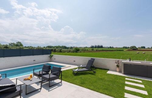 Novigrad House | Holiday Home Villa Valero by Interhome