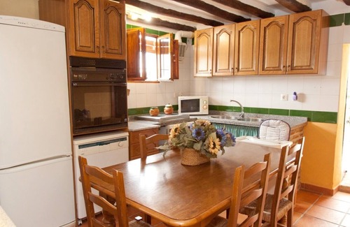 Zagrilla House | Holiday Home "Vivienda Fuente Zagrilla II" with Terrace, Grill & A/C