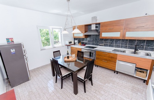 Primosten Burnji House | Holiday home with private pool, comfort and peace