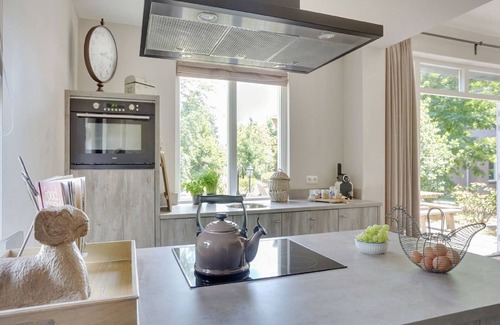 Uden House | Holiday Home with a terrace at Bedafse Bergen