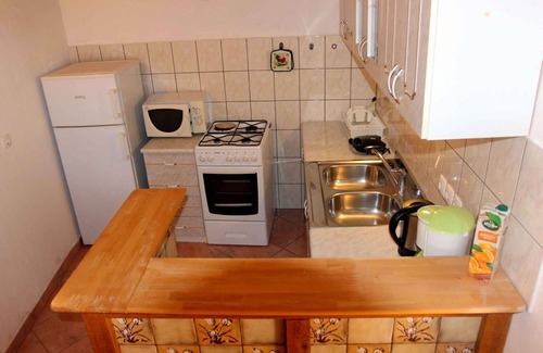 Povile House | Holiday home with garden
