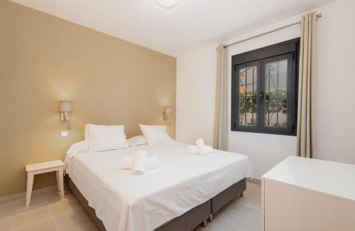 Urbanizacion Costabella House | Holiday home with large sunny terrace, Costabella