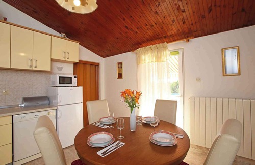 Ripenda Verbanci House | Holiday home with mounting Pool