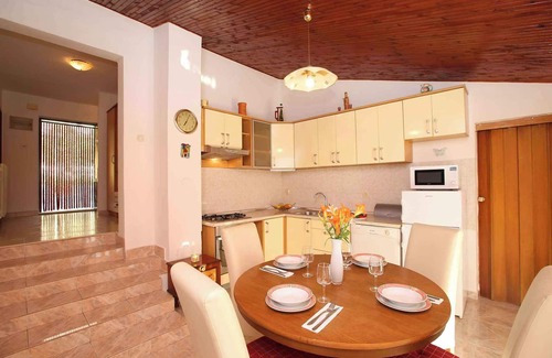 Ripenda Verbanci House | Holiday home with mounting Pool