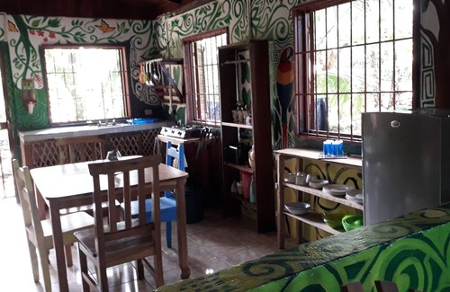 Cahuita House | Holiday home with paintings of the Caribbean