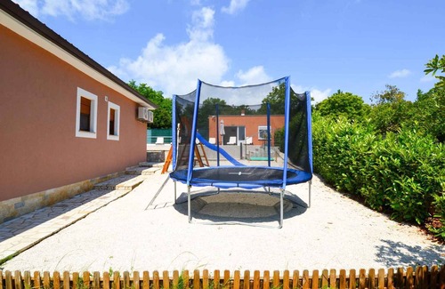 Melnica House | Holiday home with pool and children's playground