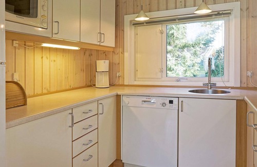 Oster Somarken House | Holiday Home with Sauna by Beach