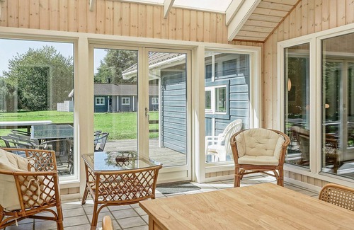 Oster Somarken House | Holiday Home with Sauna by Beach