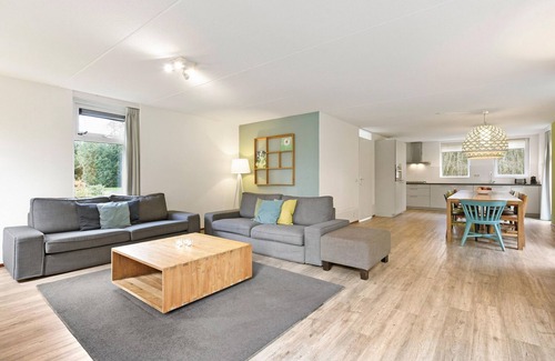 Midlaren House | Holiday Home with sauna