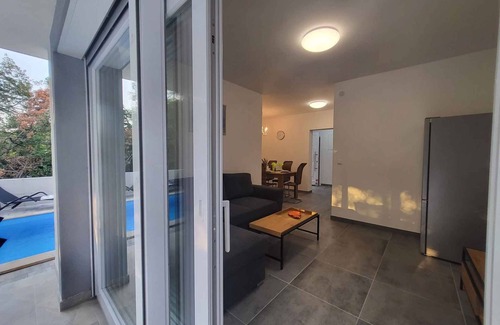 Gabonjin House | Holiday home with three bedrooms and pool