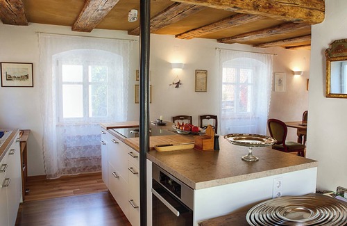 Lipburg House | Holiday Home 'Zur Alten Dame' with Mountain View, Shared Garden and Wi-Fi