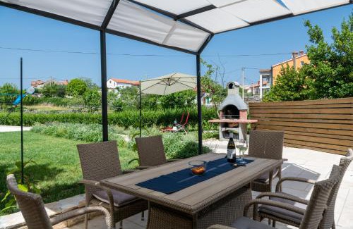 Rakalj Villa | Holiday House Brnistra