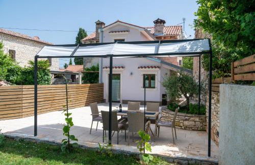 Rakalj Villa | Holiday House Brnistra