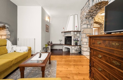 Boljevici House | Holiday house Bruna - rustic stone house : - Krsan, Istria, Croatia