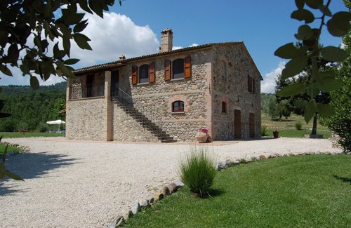 Castel Viscardo House | Holiday house Castel Viscardo for 1 - 10 persons with 5 bedrooms - Holiday home