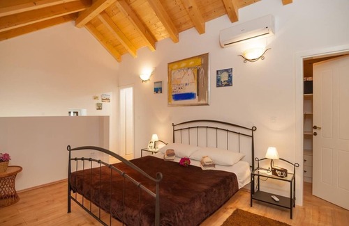 Cove Donja Krusica (Donje selo) Other | Holiday house Donje Selo for 1 - 5 persons with 2 bedrooms - Farmhouse