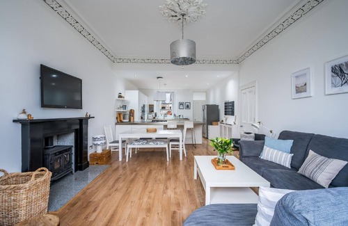 Broughty Ferry House | Holiday house Dundee for 1 - 9 persons with 5 bedrooms - Row house