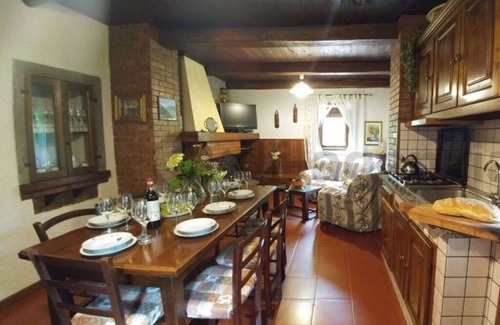 Camporgiano House | Holiday house for nature lovers with private pool