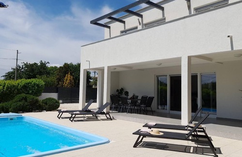 Filipana House | Holiday house Filipana for 1 - 6 persons with 3 bedrooms - Twin house