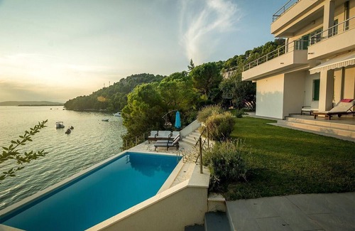 Zaboric House | Holiday house Sibenik-Brodarica for 1 - 8 persons with 4 bedrooms - Row house