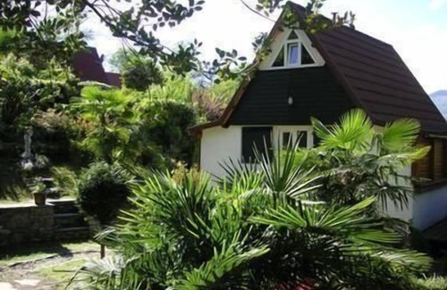 Brezzo di Bedero House | Holiday house Brezzo di Bedero for 1 - 5 persons with 3 bedrooms - Holiday home