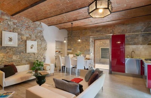 Pergine Valdarno House | Holiday house Pergine Valdarno for 1 - 6 persons with 3 bedrooms - Holiday home