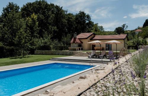 Trn House | Holiday House Lastva
