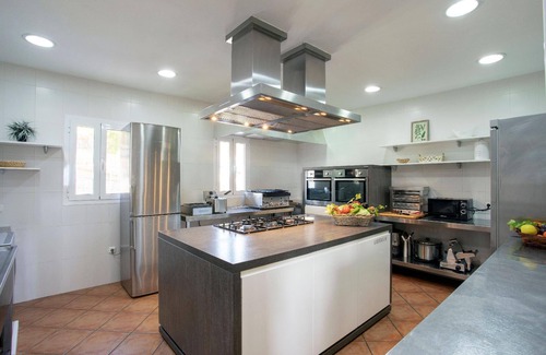 Vinuela House | Holiday house Los Romanes for 1 - 20 persons with 8 bedrooms - Holiday house
