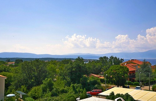 Bogovici House | Holiday house Malinska for 1 - 14 persons with 6 bedrooms - Holiday home
