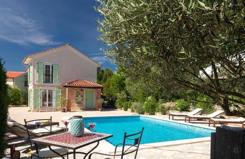 Barusici House | Holiday house Malinska for 1 - 12 persons with 5 bedrooms - Holiday home