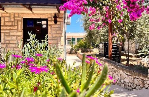 Razanj House | Holiday House Mia