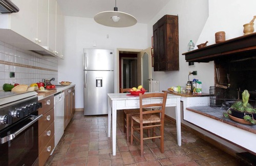 Mogliano House | Holiday house Mogliano for 1 - 12 persons with 4 bedrooms - Holiday home